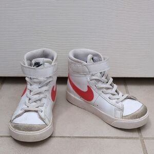 Boys Nike Blazer Mid 77 Leather Sneakers 11C, White Picante Red Hook and Loop